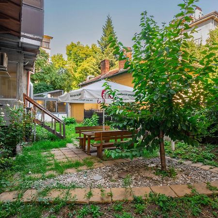 Sofia'S 1Bd Colourful Getaway Near Ndk 아파트 외부 사진